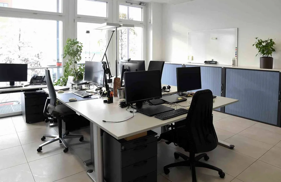 Repräsentative Bürofläche an zentraler Lage im Gewerbegeb in Hünenberg