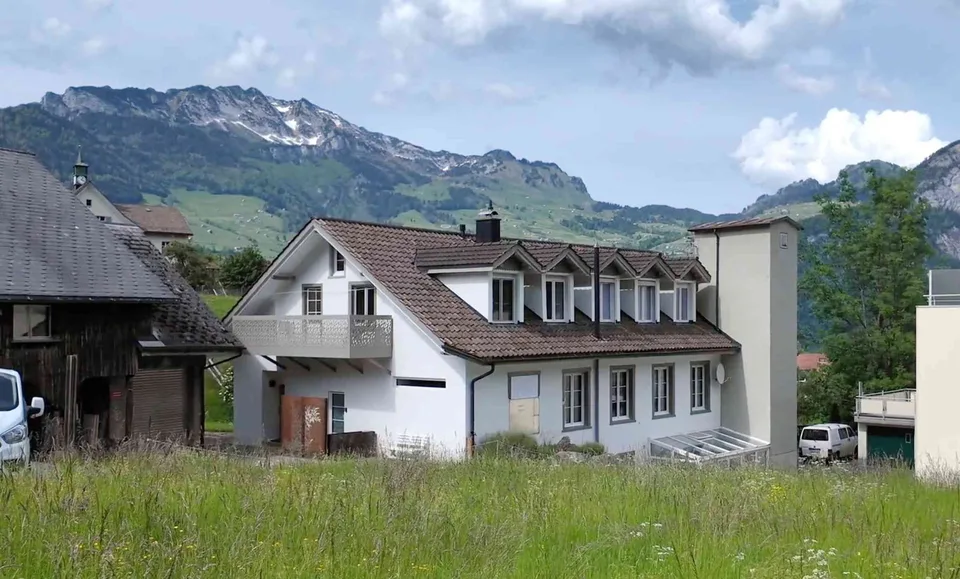 Einzigartige vielseitige Liegenschaft mit Loft, Garten nahe Zürich