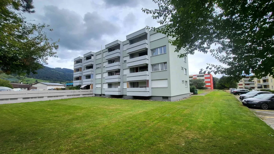 Rendite-Objekt / 3,5-Zimmer Wohnung mit Panoramablick in Altstätten