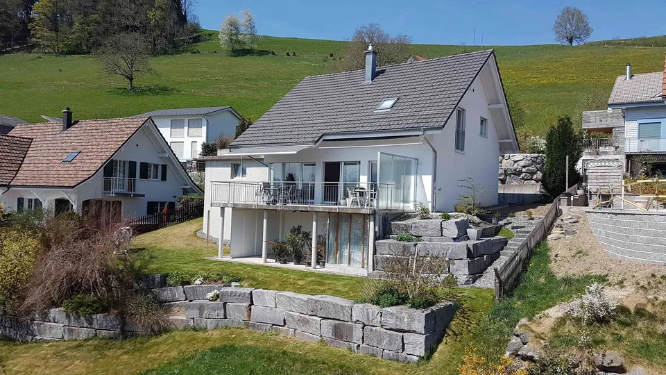 5.5-Zimmer-Einfamilienhaus-Doppelgarage, zu verkaufen