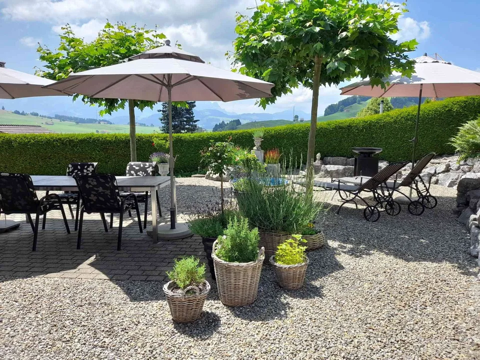Residenz im Appenzeller Holzbaustil mit Panoramablick und viel Raum
