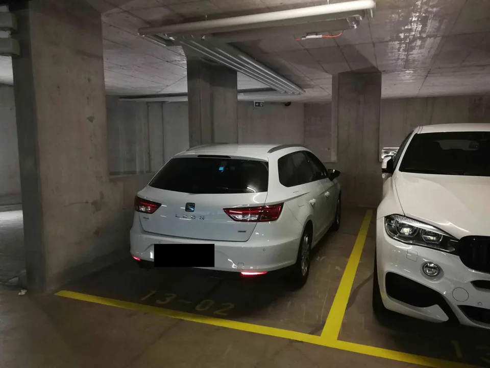 Tiefgaragenplatz Gisikon