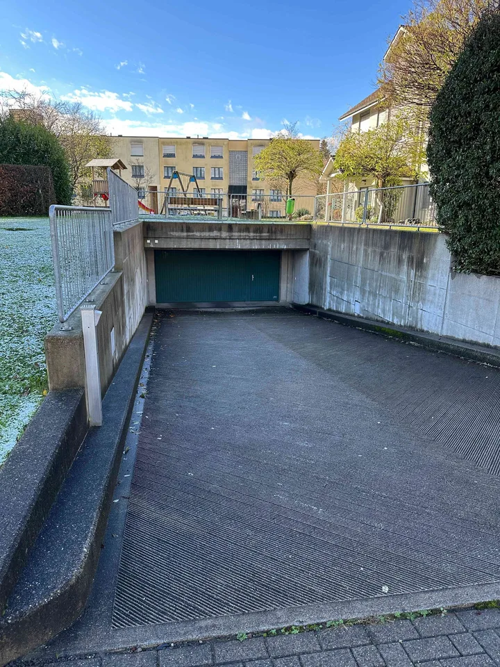 6 Tiefgaragenplätze zu verkaufen