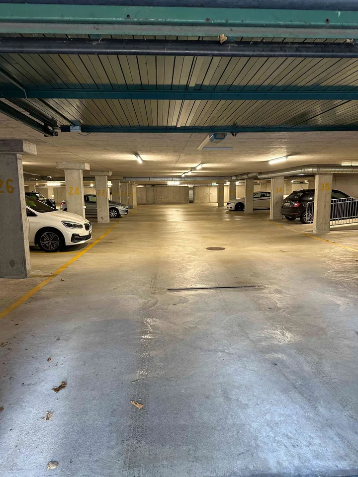 6 Tiefgaragenplätze zu verkaufen