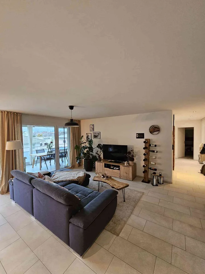 Erstklassige 3.5-Zimmer Wohnung an top Lage