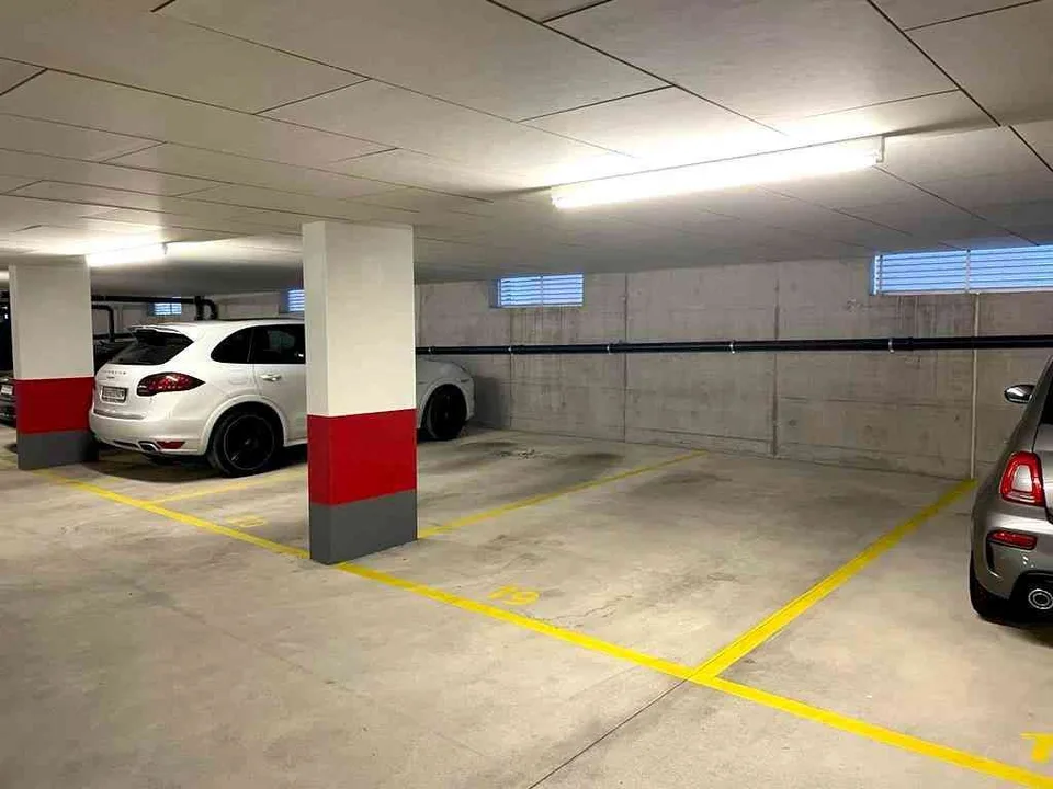 Parkplatz in Tiefgarage zu verkaufen. -VERMIETET!