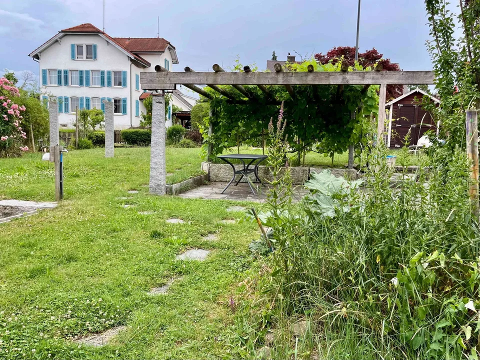 Historisches Bauernhaus mit Gewerbe