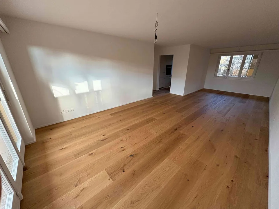 kernsanierte, ruhige 3 1/2 Zimmerwohnung im Dorfkern, im 1. OG