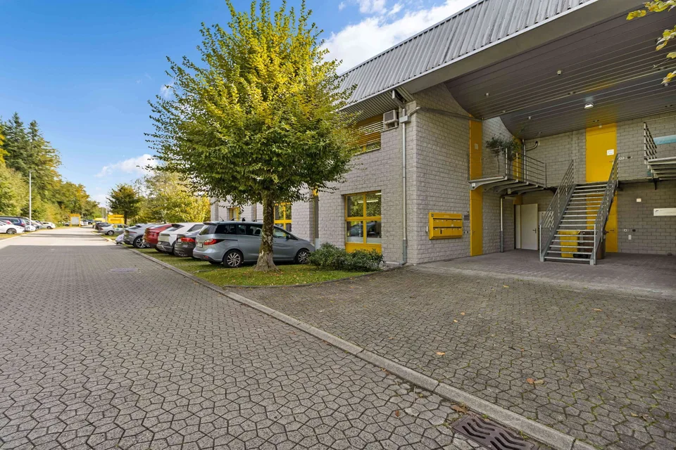 Gepflegte Büroräume mit flexiblen Nutzungsmöglichkeiten – foto 6 di 6