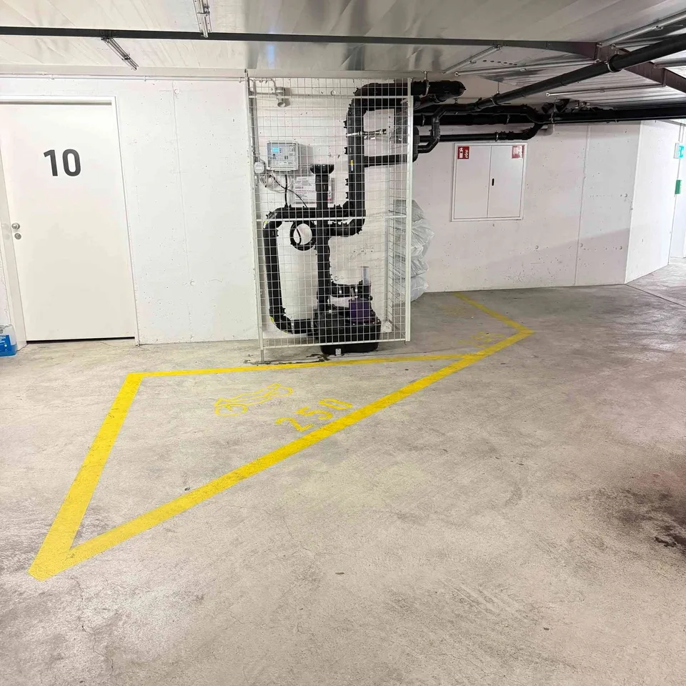 Velo Motorradparkplatz Limmattower in Dietikon Tiefgarage