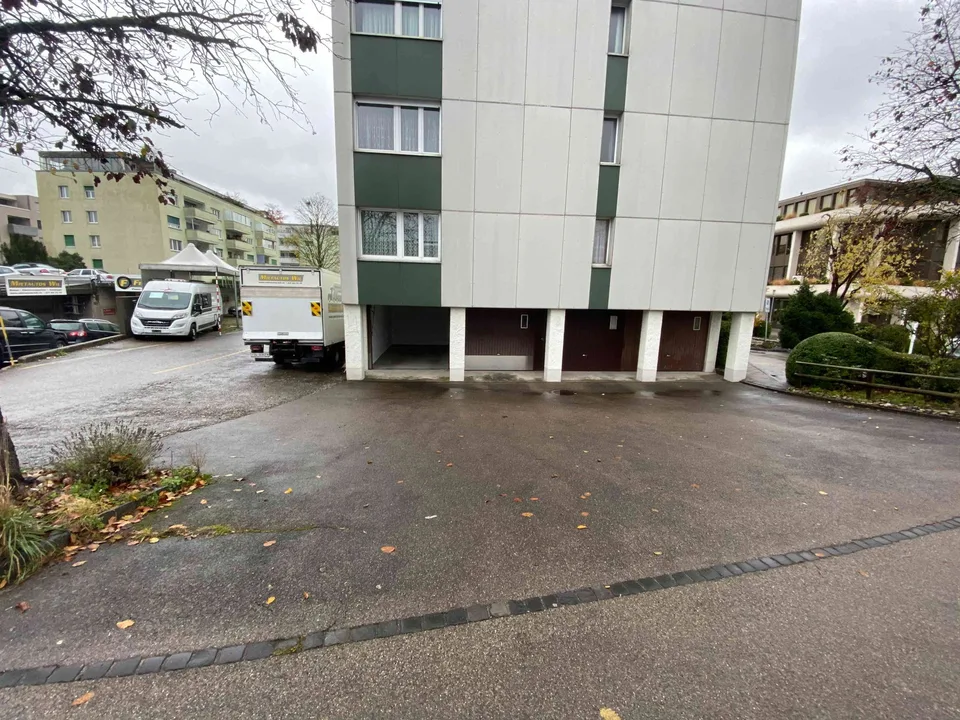 Garagenbox inkl. Parkplatz 9m vor der Garage