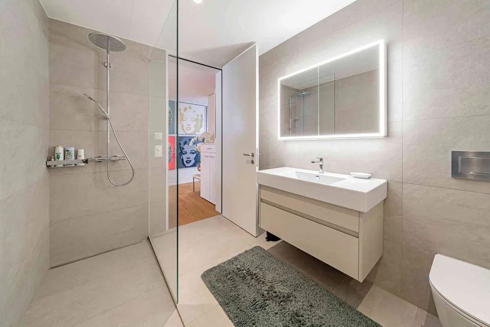 NEU: Luxus-Wohnung mit vollem Seeblick