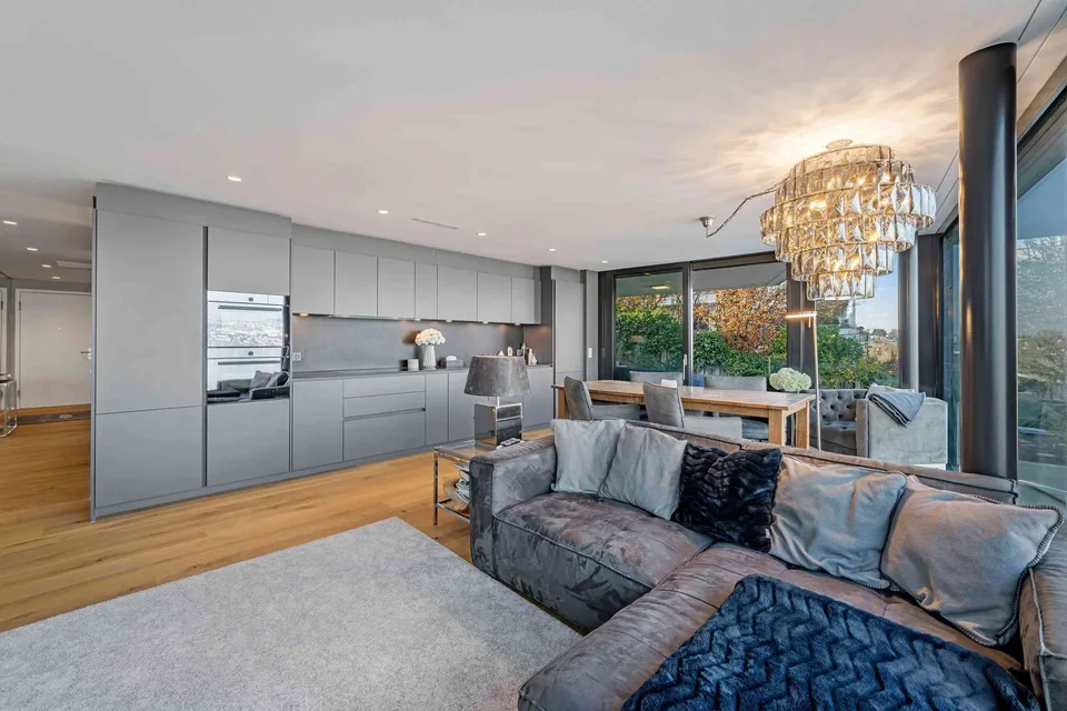 NEU: Luxus-Wohnung mit vollem Seeblick