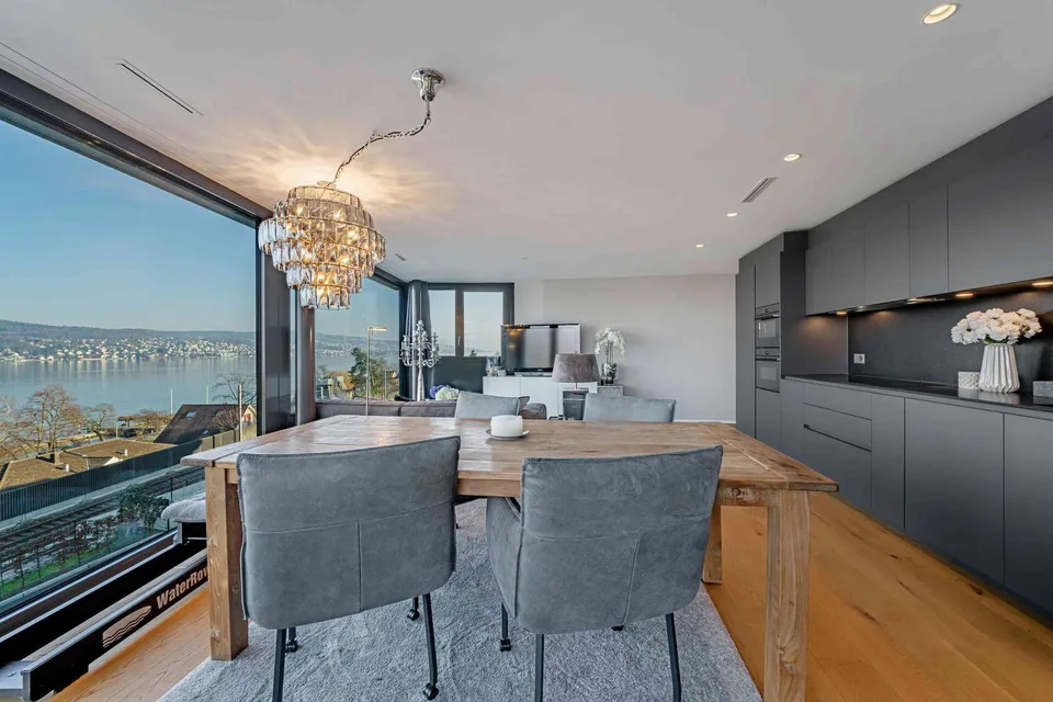 NEU: Luxus-Wohnung mit vollem Seeblick