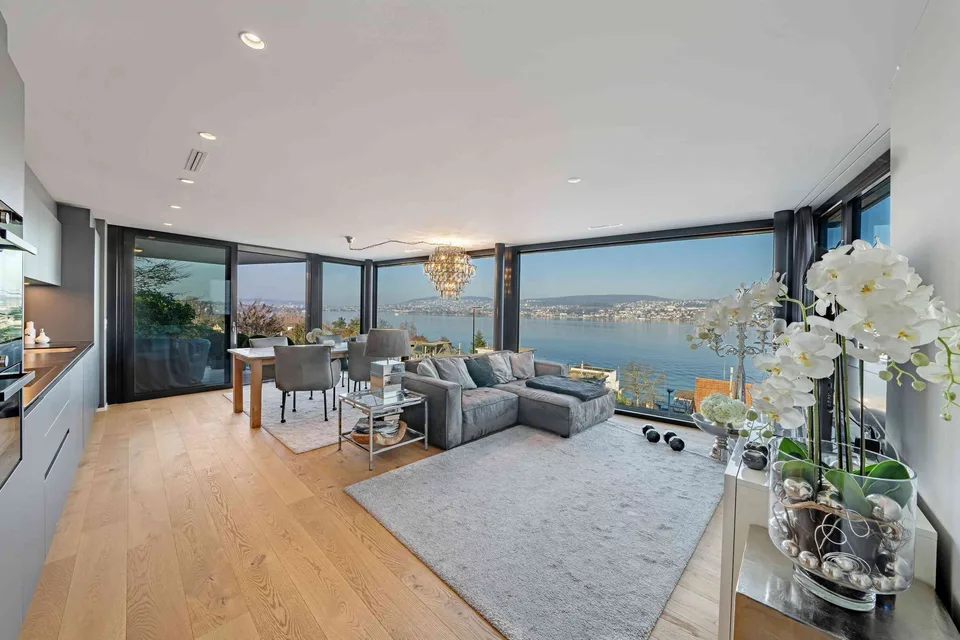 NEU: Luxus-Wohnung mit vollem Seeblick