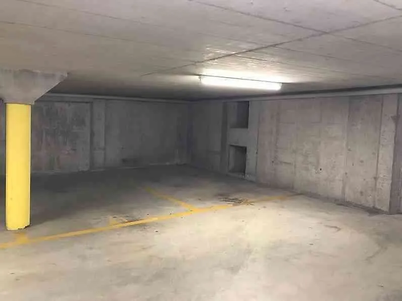 Einstellparkplatz Nr 41 (links auf dem Foto)