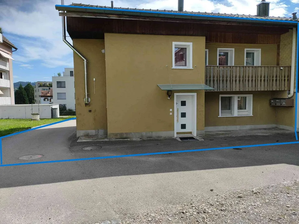 In Zentrum Bazenheid 5.5 Zim. Eck-Reihenhaus mit grossem Garten.