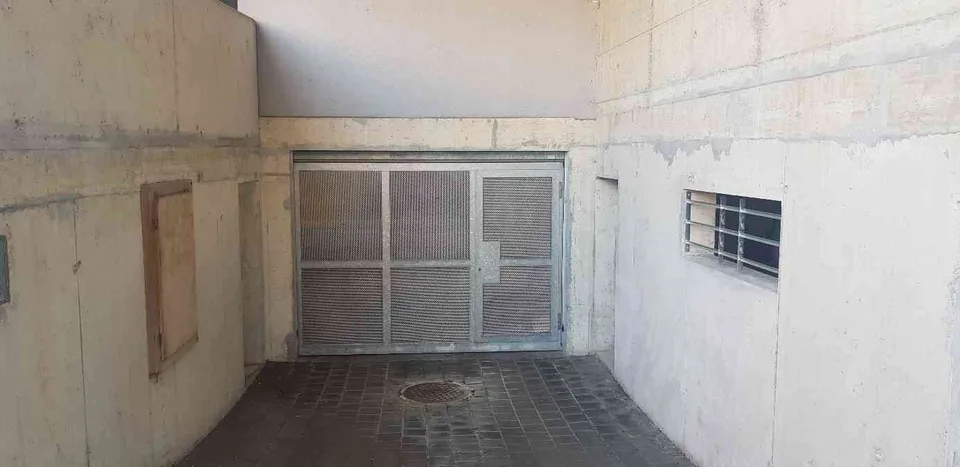 Schnäppchen Einstellhallenplatz für Kleinwagen (Motorrad, Velo)