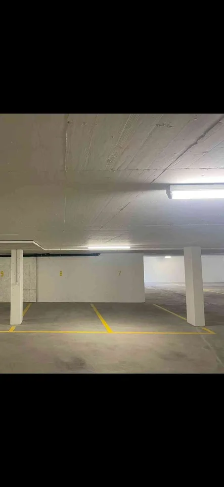 Tiefgarageneinstellplätze