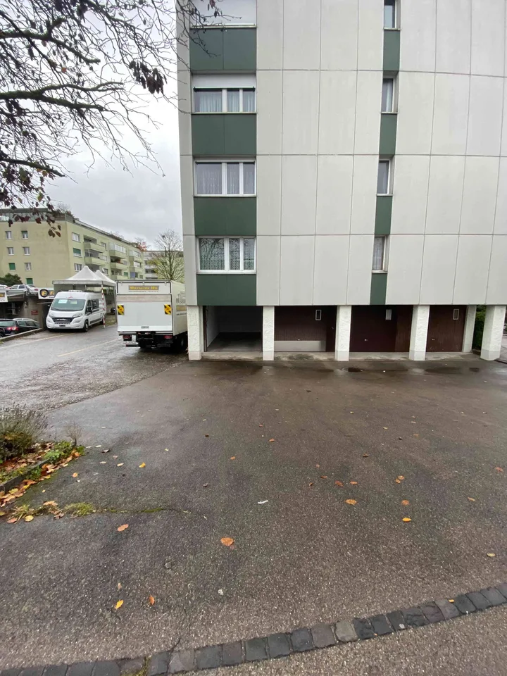 Garage mit Vorplatz ca. 10 Meter lang zu verkaufen