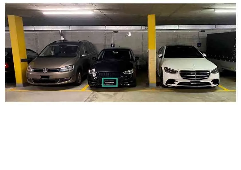 Garageplatz mit Elektroladestation
