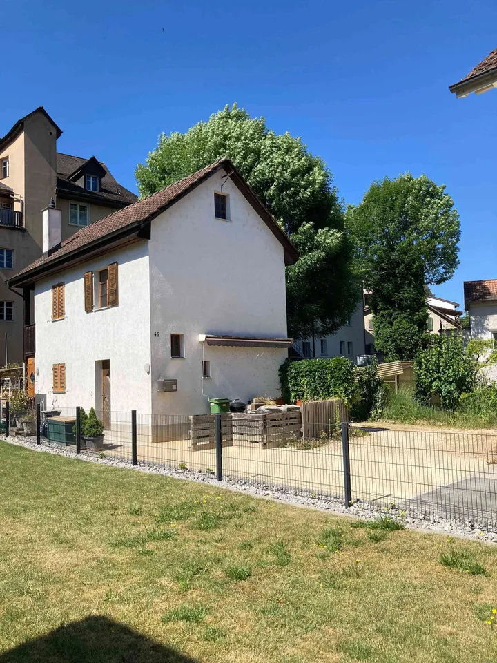 Einfamilienhaus (Bijou) mitten im Dorf von Lausen zu verkaufen