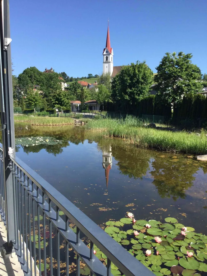 Élégance au bord de l'étang – vie moderne dans un idylle naturelle avec oasis de piscine à Pfaffnau / LU – photo 36 sur 56
