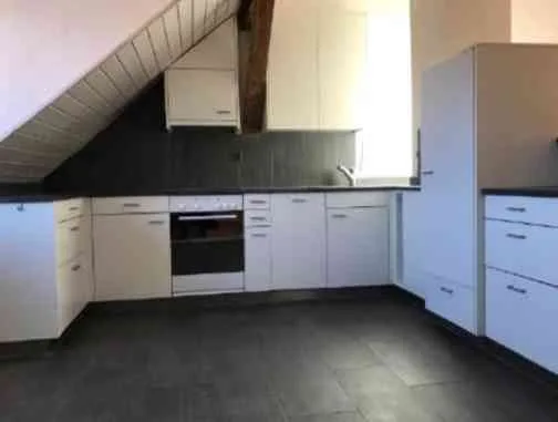 MFH mit drei Mietwohnungen, drei Carports sowie ein Bastelraum – foto 10 di 13