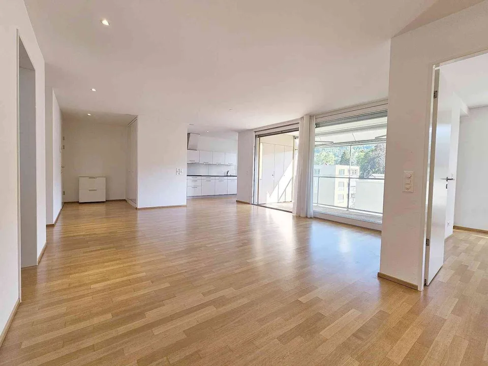 Gepflegte, ruhige und zentrale 3.5-Zimmer-Wohnung im obersten Stock