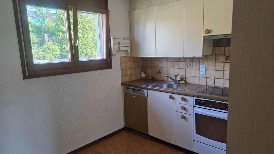 Zu verkaufen charmante 4 1/2 Zimmerwohnung mit Weitblick in Bettenhaus – Foto 7 von 14