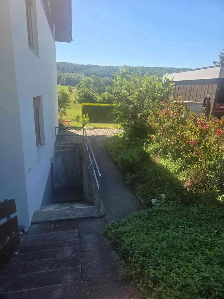 Zu verkaufen charmante 4 1/2 Zimmerwohnung mit Weitblick in Bettenhaus – Foto 13 von 14