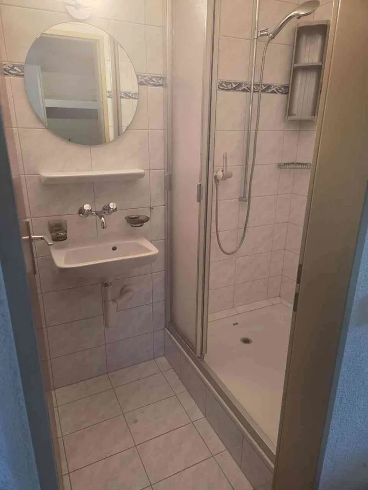 Zu verkaufen charmante 4 1/2 Zimmerwohnung mit Weitblick in Bettenhaus – Foto 9 von 14