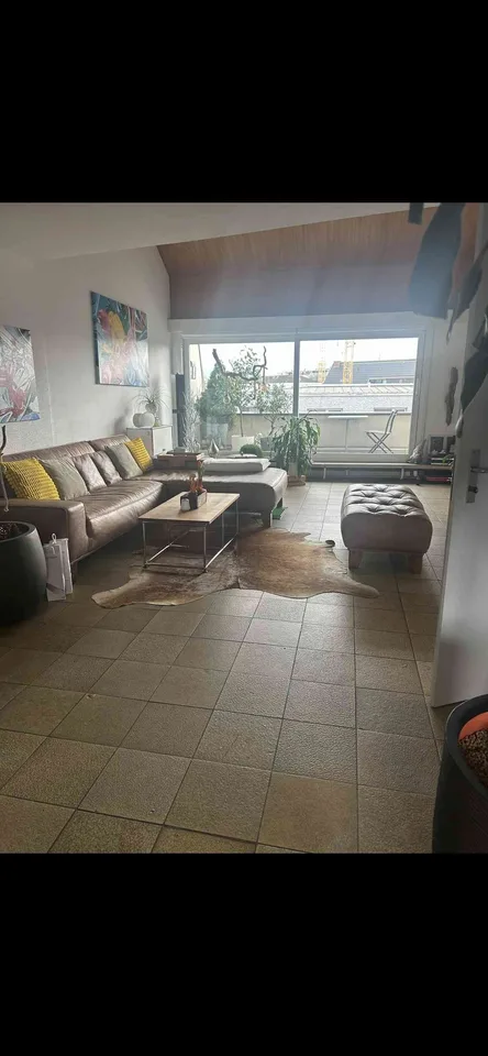 Elegante Attika-Maisonette – Stilvolles Wohnen über den Dächern