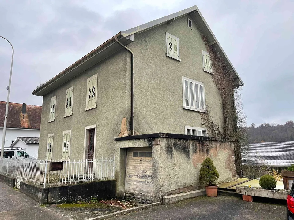 4-Fam.Haus mit Baubewill./Maison a 4families avec permis de construire