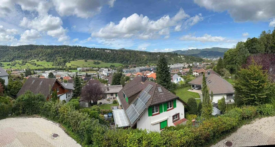 6½-Zi.-Haus am Waldrand mit Aussicht – ruhige Sackgasse