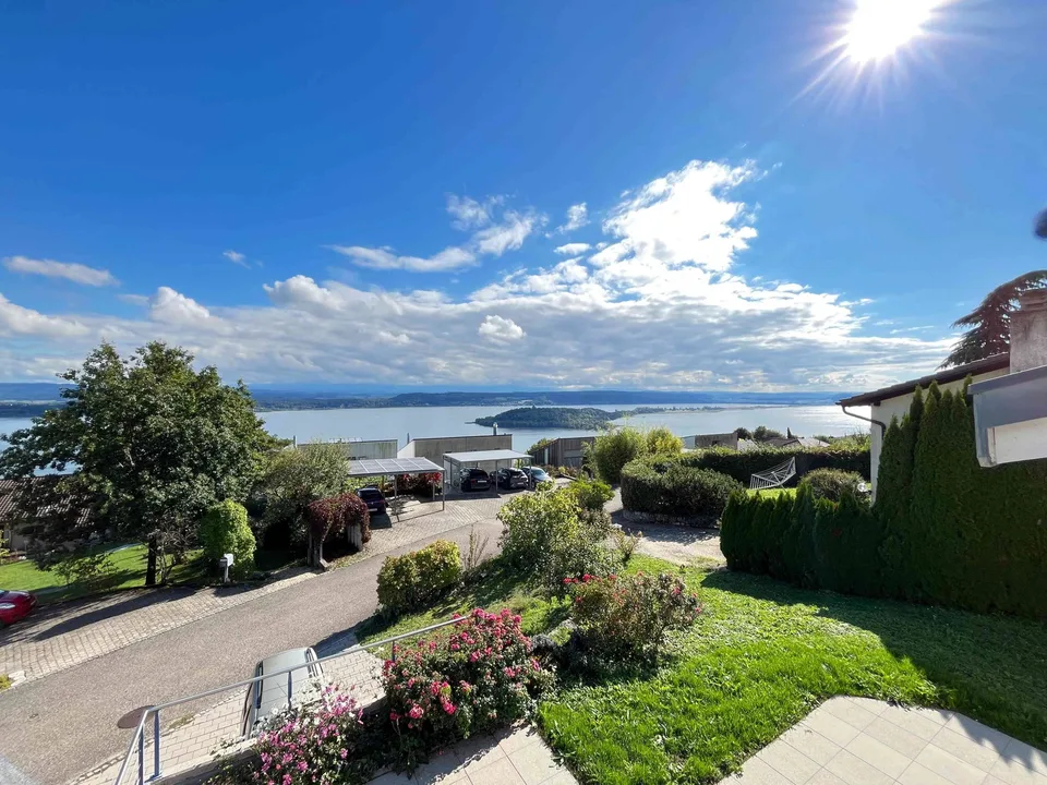 Traumhaus mit See- und Bergsicht