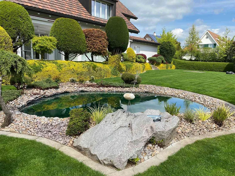 Freistehendes Einfamilienhaus mit Traumgarten, Fernsicht & Potenzial