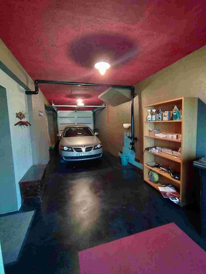 11-Zimmer-Haus mit Atelier, Garten & viel Potenzial – photo 12 sur 13