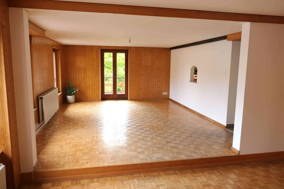 Couvet – Maison de 4 logements avec revenus locatifs