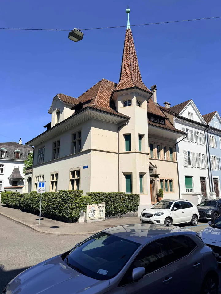 Aussergewöhnliches Eckhaus an privilegierter Wohnlage im Paulusquartie