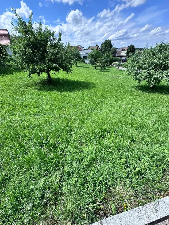 Bauland erschlossen an zentraler Lage