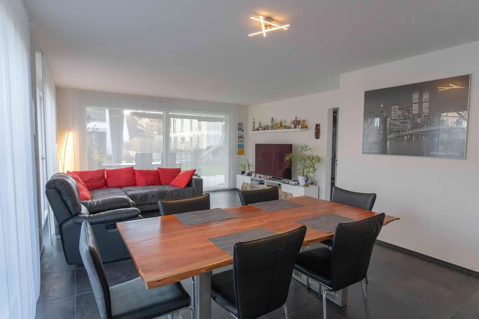 Moderne 3½-Zimmer-Gartenwohnung in Möriken