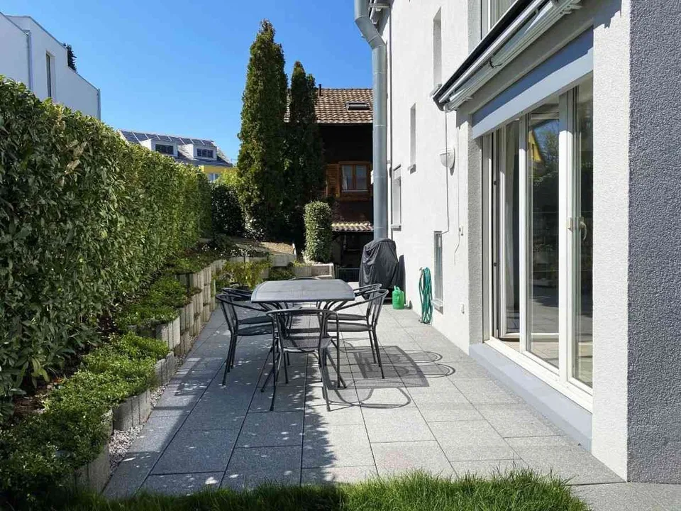 Freistehendes 5.5-Zimmer-Einfamilienhaus an ruhiger Lage in Aesch BL