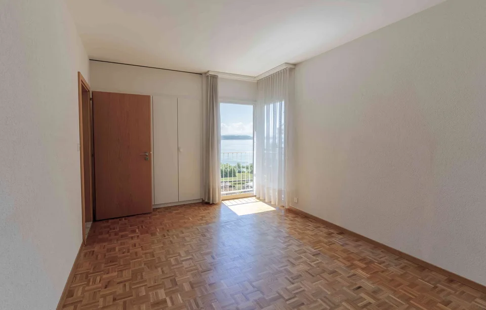 Bel attique duplex 5,5 pces avec vue panoramique à Hauterive NE