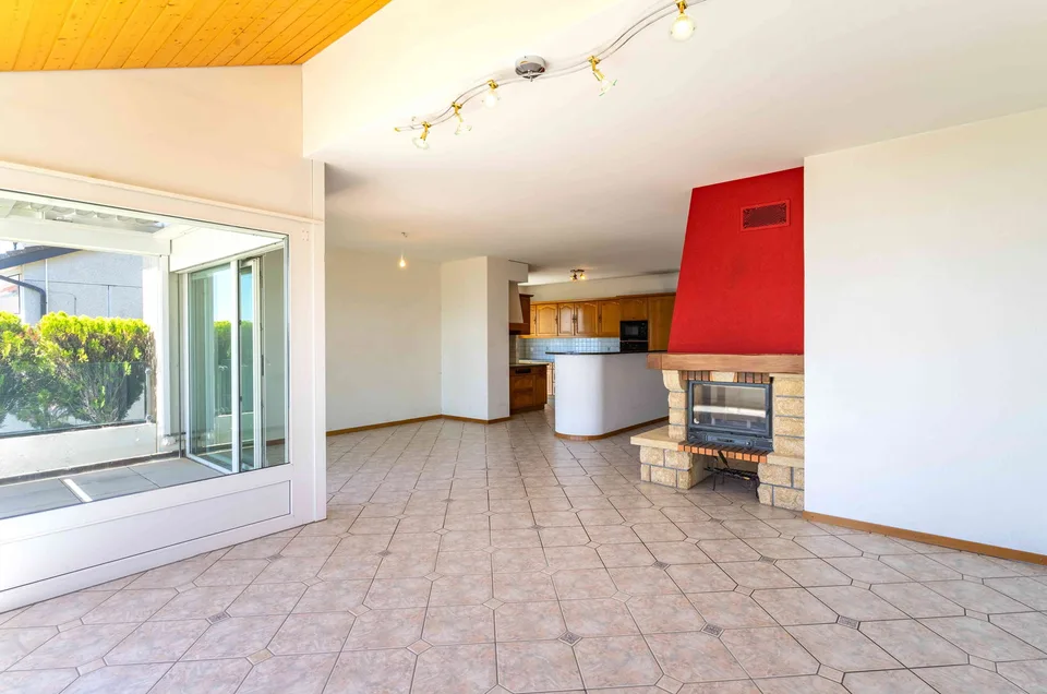 Bel attique duplex 5,5 pces avec vue panoramique à Hauterive NE