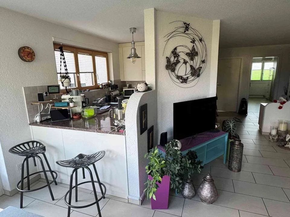 Zentral gelegene 4.5 Zimmer Wohnung mit grosszügigem Balkon
