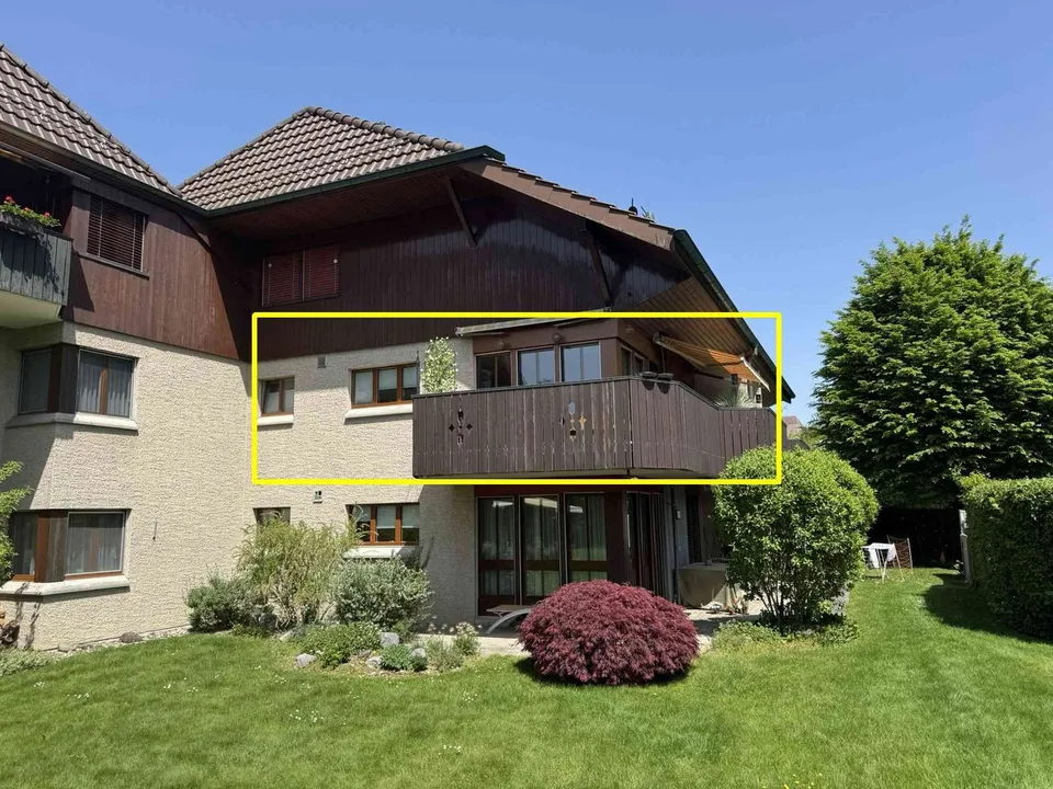 Zentral gelegene 4.5 Zimmer Wohnung mit grosszügigem Balkon