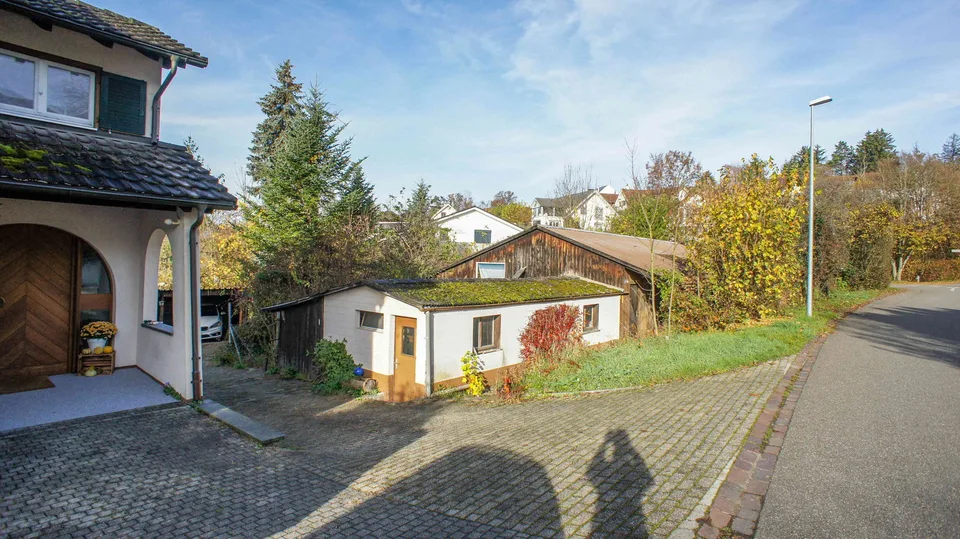 Bauparzelle, ideal für ein grosses EFH oder ein DEFH