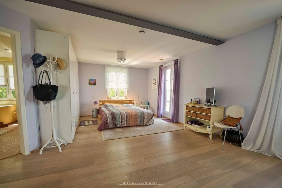 Exklusives Einfamilienhaus an sonniger und ruhiger Lage