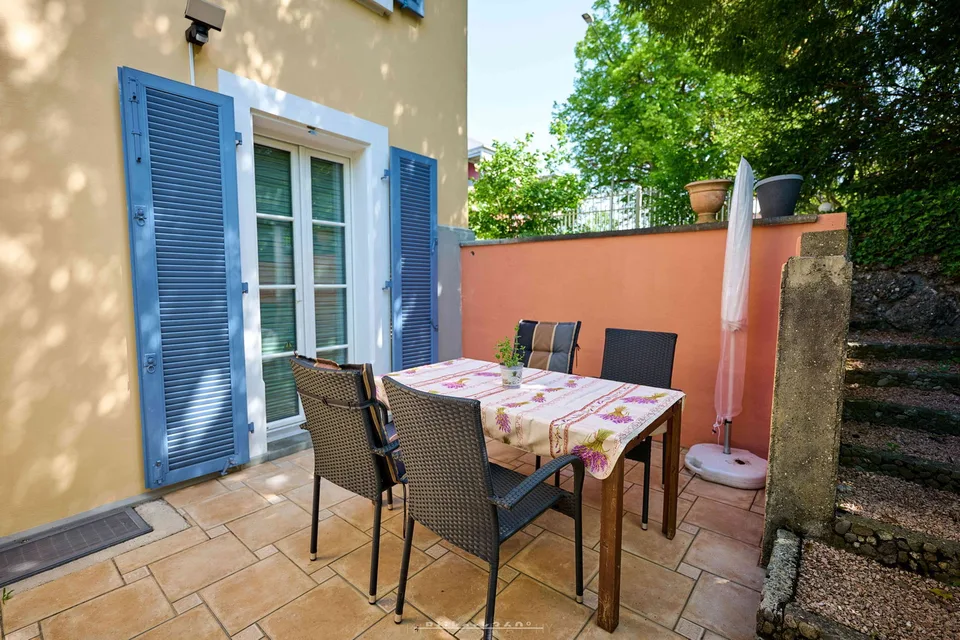 Exklusives Einfamilienhaus an sonniger und ruhiger Lage